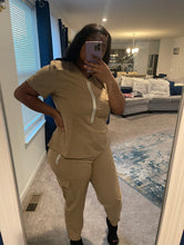 Load image into Gallery viewer, Medilove Signature Top